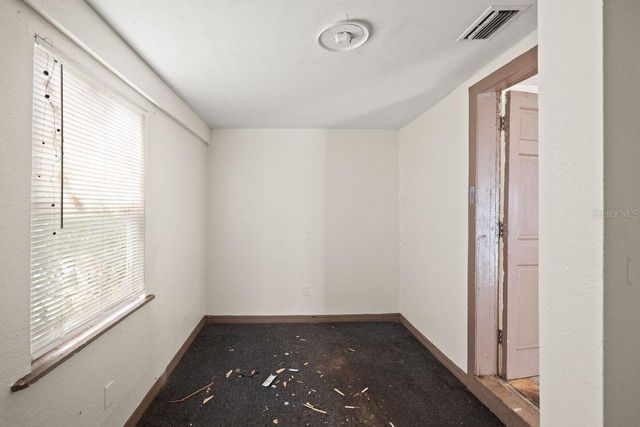 6808 NEW YORK DRIVE, Tampa, FL 33619