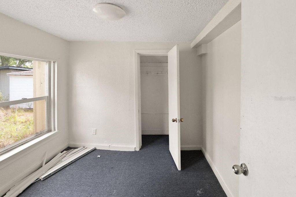 Image 11 of property listing at 6808 NEW YORK DRIVE, Tampa, FL 33619