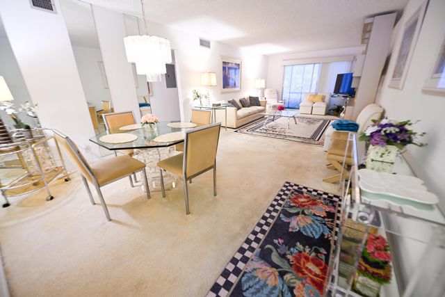 2901 Victoria Circle J1, Coconut Creek, FL 33066