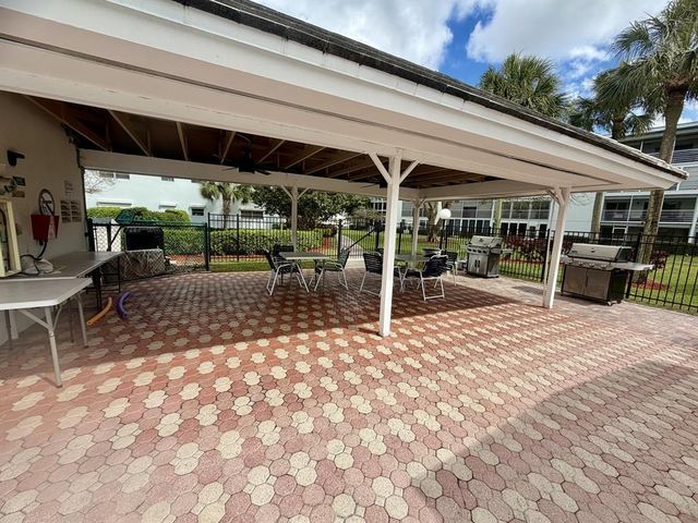 2901 Victoria Circle J1, Coconut Creek, FL 33066