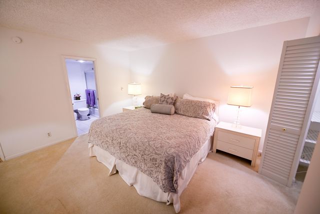 2901 Victoria Circle J1, Coconut Creek, FL 33066