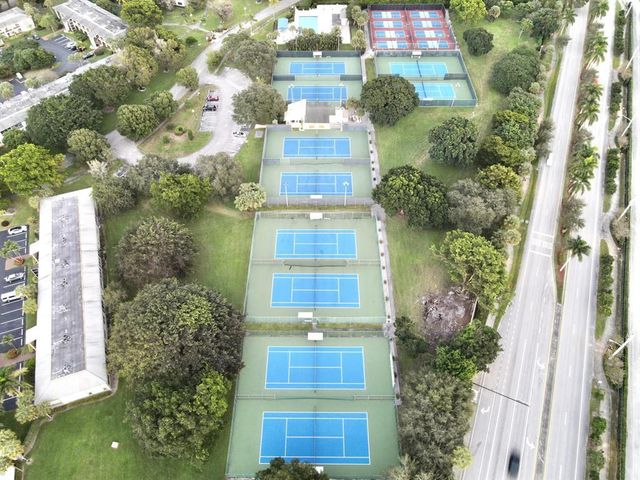 2901 Victoria Circle J1, Coconut Creek, FL 33066