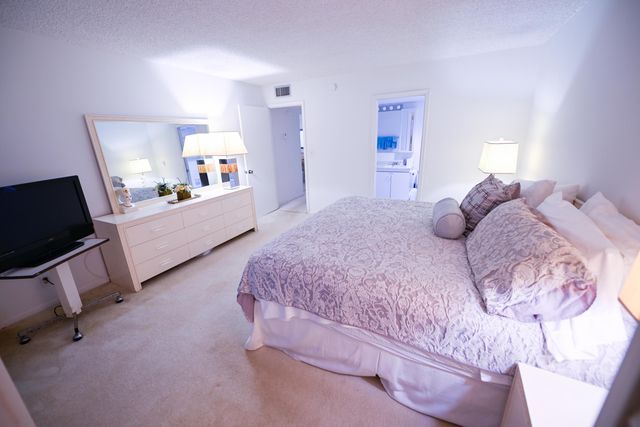 2901 Victoria Circle J1, Coconut Creek, FL 33066