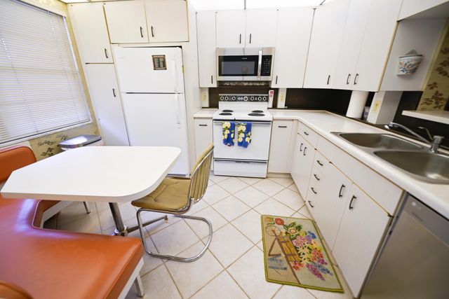 2901 Victoria Circle J1, Coconut Creek, FL 33066