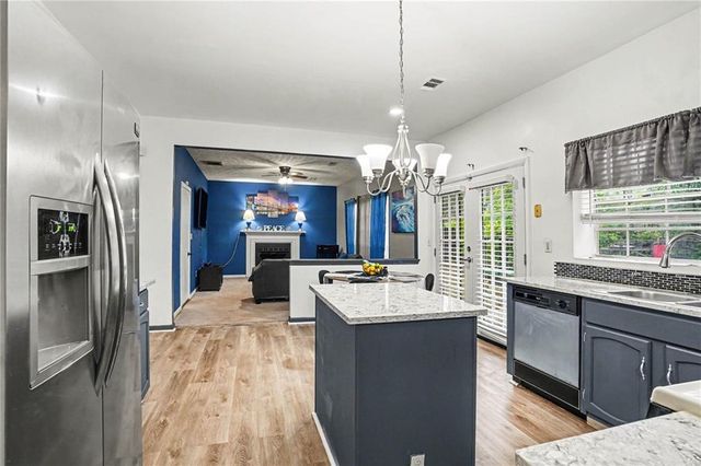7153 Chestnut Lane, Riverdale, GA 30274