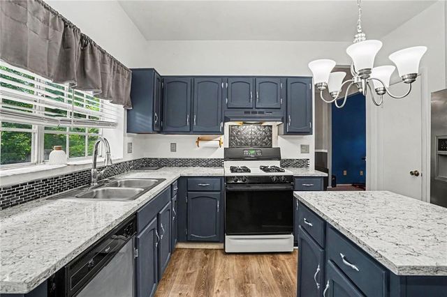 7153 Chestnut Lane, Riverdale, GA 30274