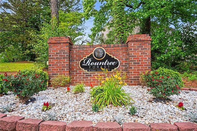 7153 Chestnut Lane, Riverdale, GA 30274
