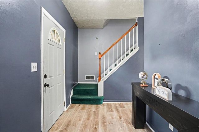 7153 Chestnut Lane, Riverdale, GA 30274