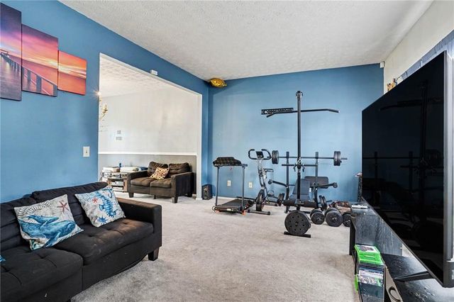 7153 Chestnut Lane, Riverdale, GA 30274