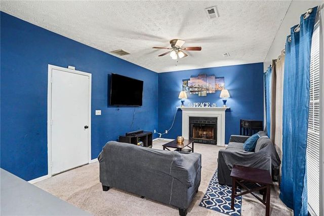 7153 Chestnut Lane, Riverdale, GA 30274