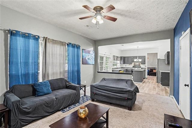 7153 Chestnut Lane, Riverdale, GA 30274