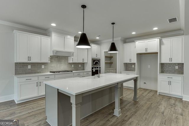 1241 Riverhill Drive, Bishop, GA 30621