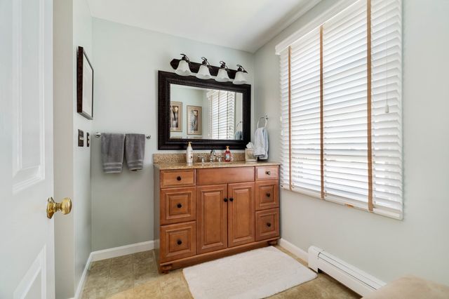 13 Fieldstone St 13, Upton, MA 01568