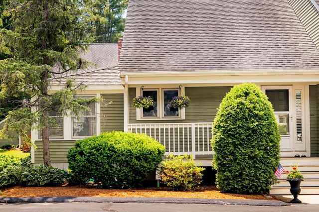 13 Fieldstone St 13, Upton, MA 01568