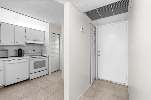 4501 NE 21 Avenue 406, Fort Lauderdale, FL 33308