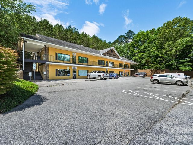9 Fallen Spruce Drive, Asheville, NC 28806