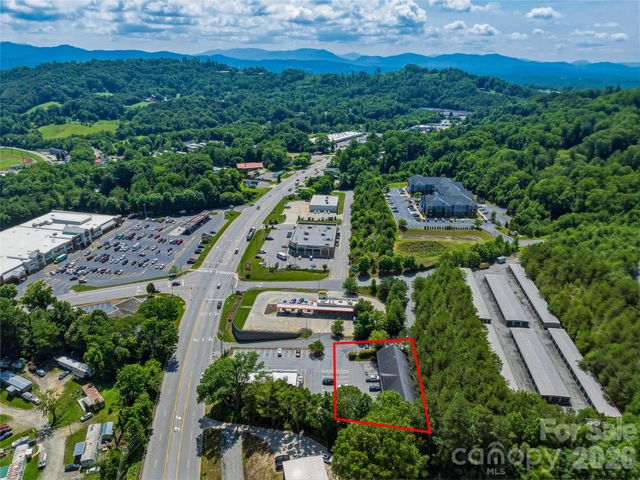 9 Fallen Spruce Drive, Asheville, NC 28806