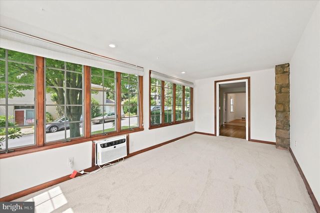 901 E MERMAID, Glenside, PA 19038