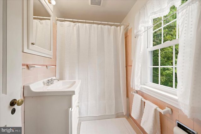 901 E MERMAID, Glenside, PA 19038