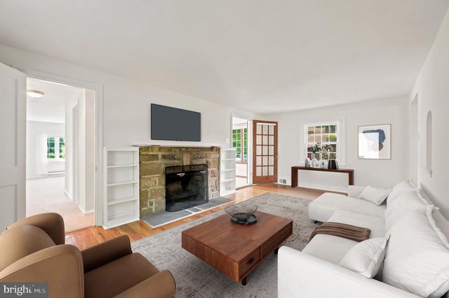 901 E MERMAID, Glenside, PA 19038
