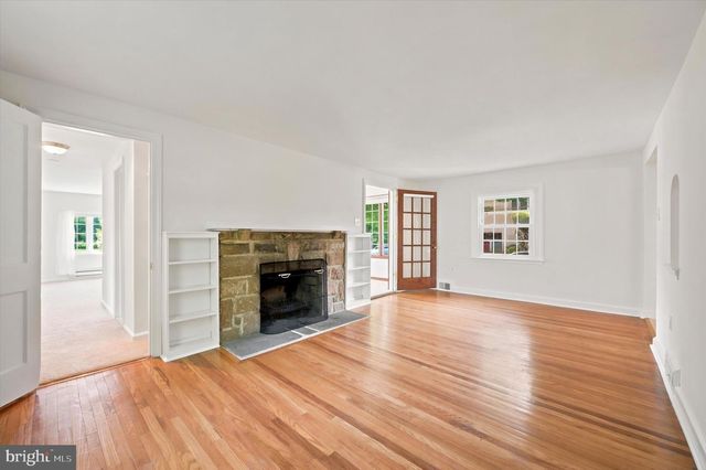 901 E MERMAID, Glenside, PA 19038