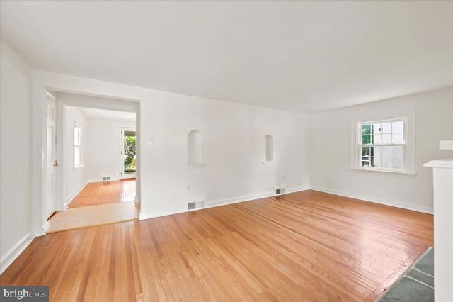 901 E MERMAID, Glenside, PA 19038