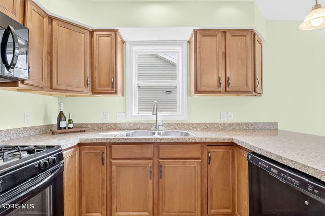 10919 S Lakes Drive, Perrysburg, OH 43551