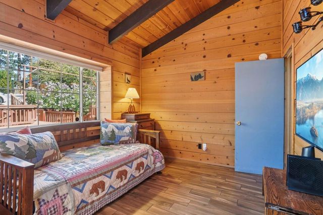 24800 Marion Ridge Drive, Idyllwild, CA 92549