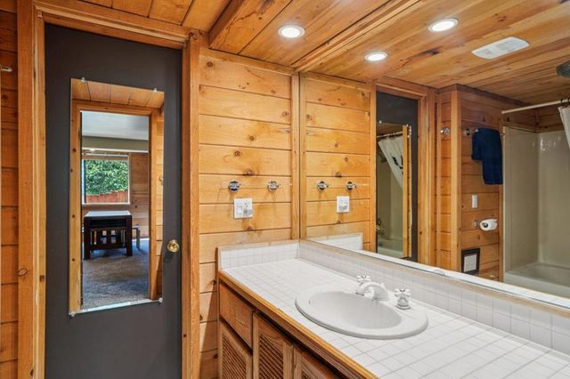 24800 Marion Ridge Drive, Idyllwild, CA 92549