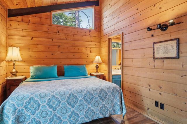 24800 Marion Ridge Drive, Idyllwild, CA 92549