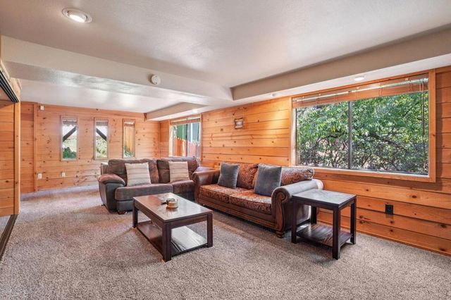 24800 Marion Ridge Drive, Idyllwild, CA 92549