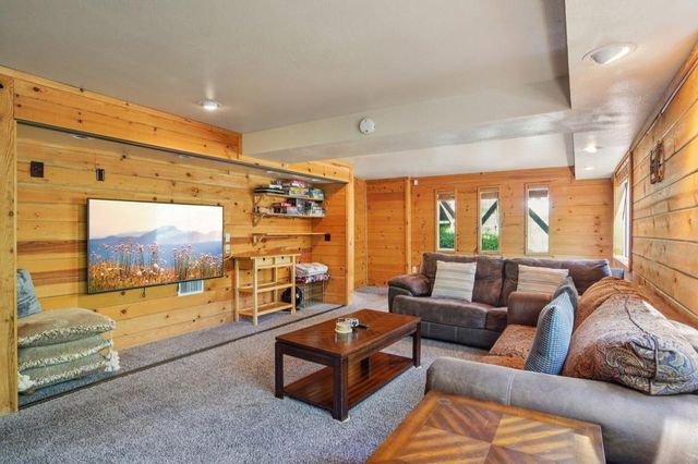 24800 Marion Ridge Drive, Idyllwild, CA 92549