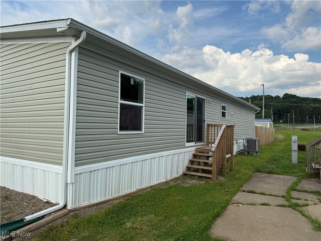 14000 Lincoln Street SE, Minerva, OH 44657