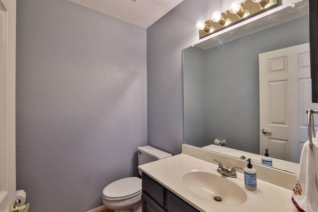 10555 Montgomery Road, Montgomery, OH 45242