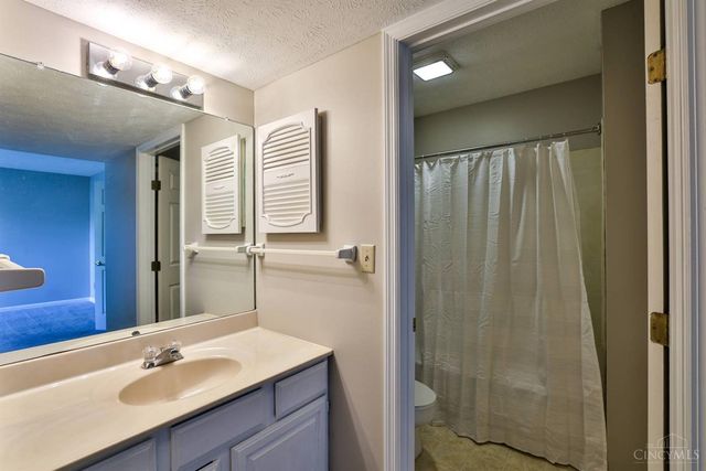 10555 Montgomery Road, Montgomery, OH 45242