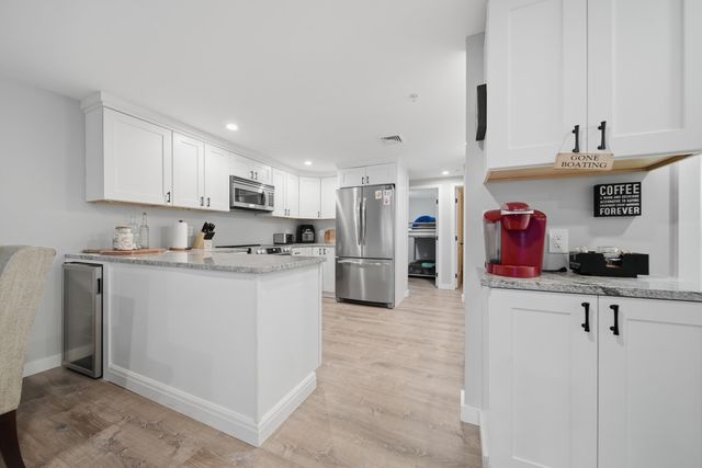 277 Weirs Blvd Unit 18, Laconia, NH 03246