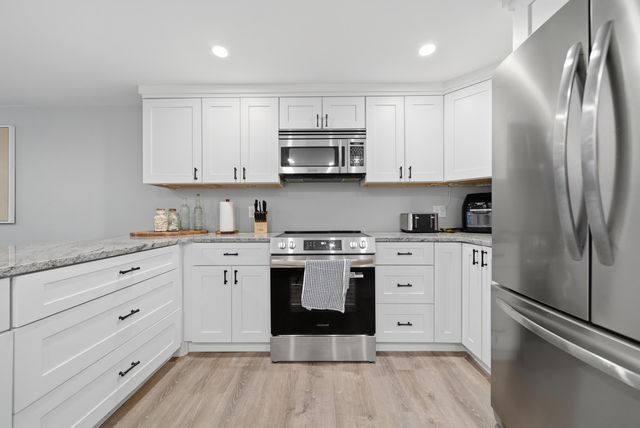 277 Weirs Blvd Unit 18, Laconia, NH 03246
