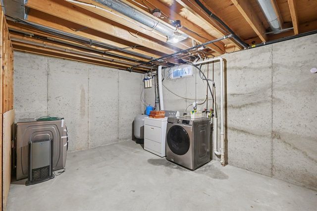 13050 Lincoln Lake Avenue, Gowen, MI 49326