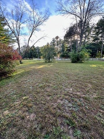 13050 Lincoln Lake Avenue, Gowen, MI 49326