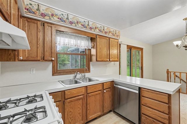 13050 Lincoln Lake Avenue, Gowen, MI 49326