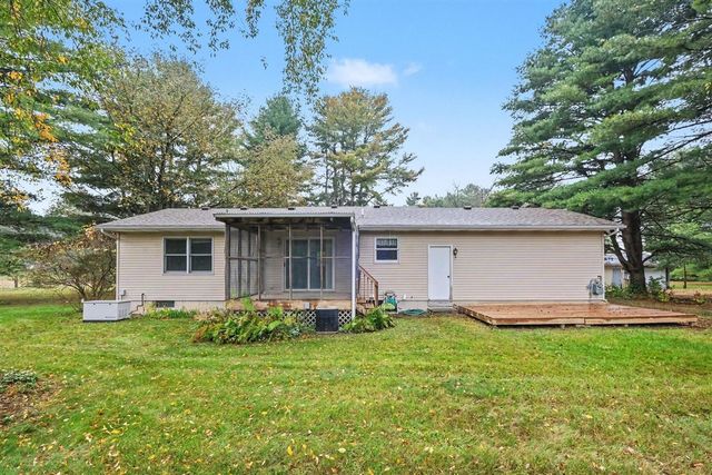 13050 Lincoln Lake Avenue, Gowen, MI 49326