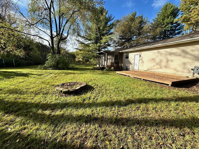 13050 Lincoln Lake Avenue, Gowen, MI 49326