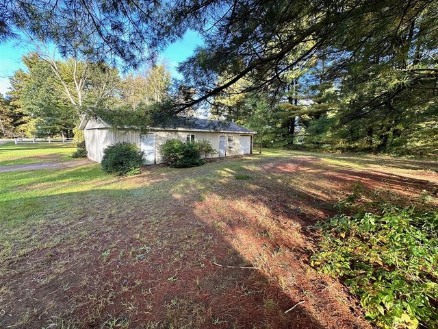13050 Lincoln Lake Avenue, Gowen, MI 49326