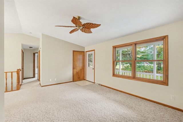 13050 Lincoln Lake Avenue, Gowen, MI 49326