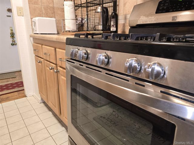 1841 Central Park Avenue 7L, Yonkers, NY 10710