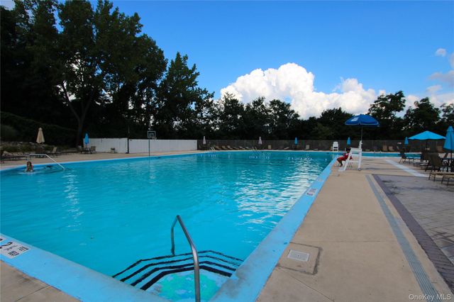 1841 Central Park Avenue 7L, Yonkers, NY 10710