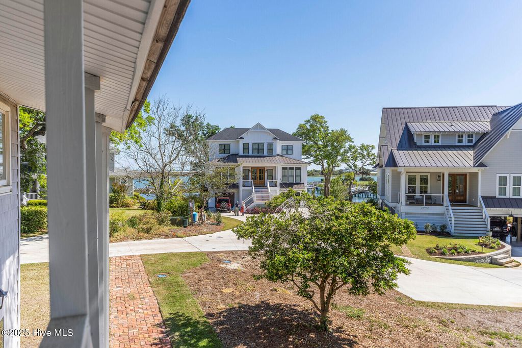 Image 8 of property listing at 2038 Trinity Avenue, Wilmington, NC 28411