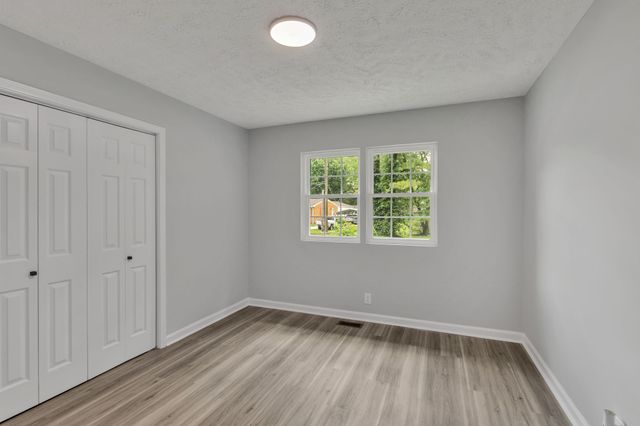 1907 Russell Dr, Murfreesboro, TN 37130