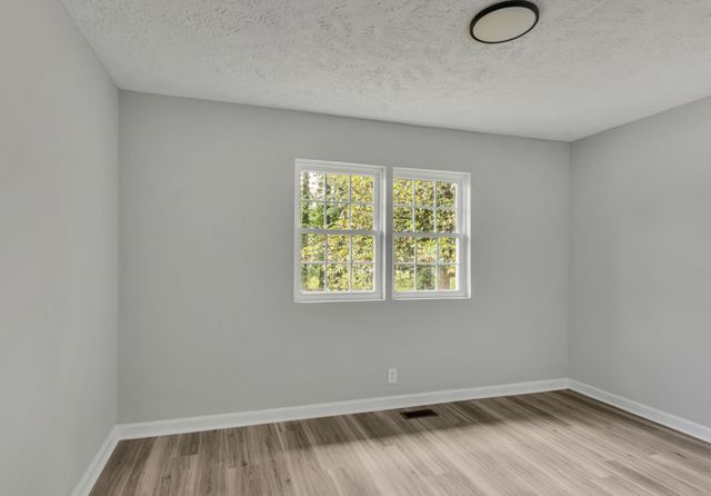 1907 Russell Dr, Murfreesboro, TN 37130