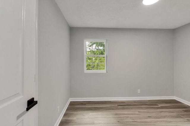1907 Russell Dr, Murfreesboro, TN 37130